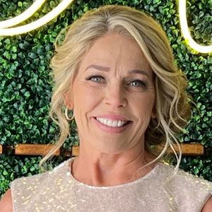 Meet your Posher, Rhonda